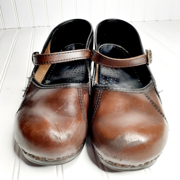 Dansko Marcelle Women's Brown Leather Clogs - Picture 5 of 16